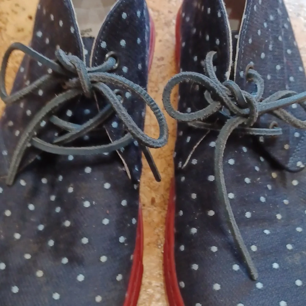 Del Toro Men's Alto Sunbrella Navy/White/Red Polka Dot Chukka Sneakers Size 9